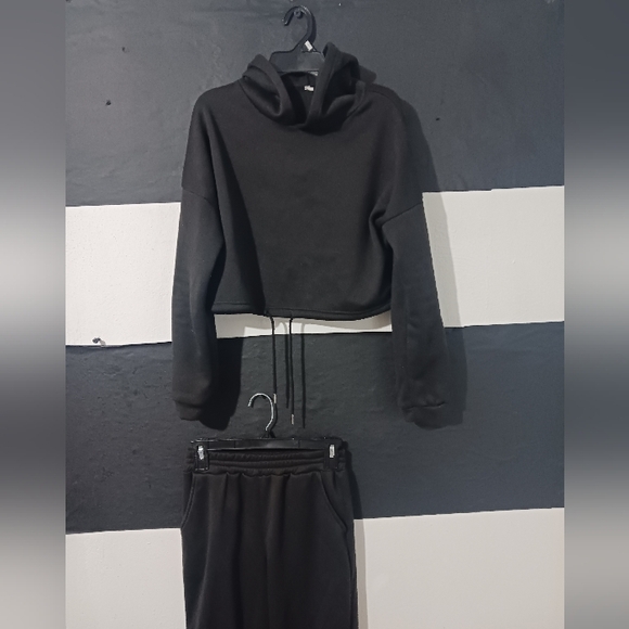 Women black jacket & pant set - Picture 3 of 11